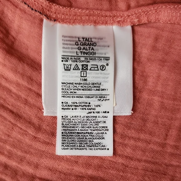 🌟DONATING 4/17🌟 Old Navy Women's Peach Blouse - Picture 5 of 5